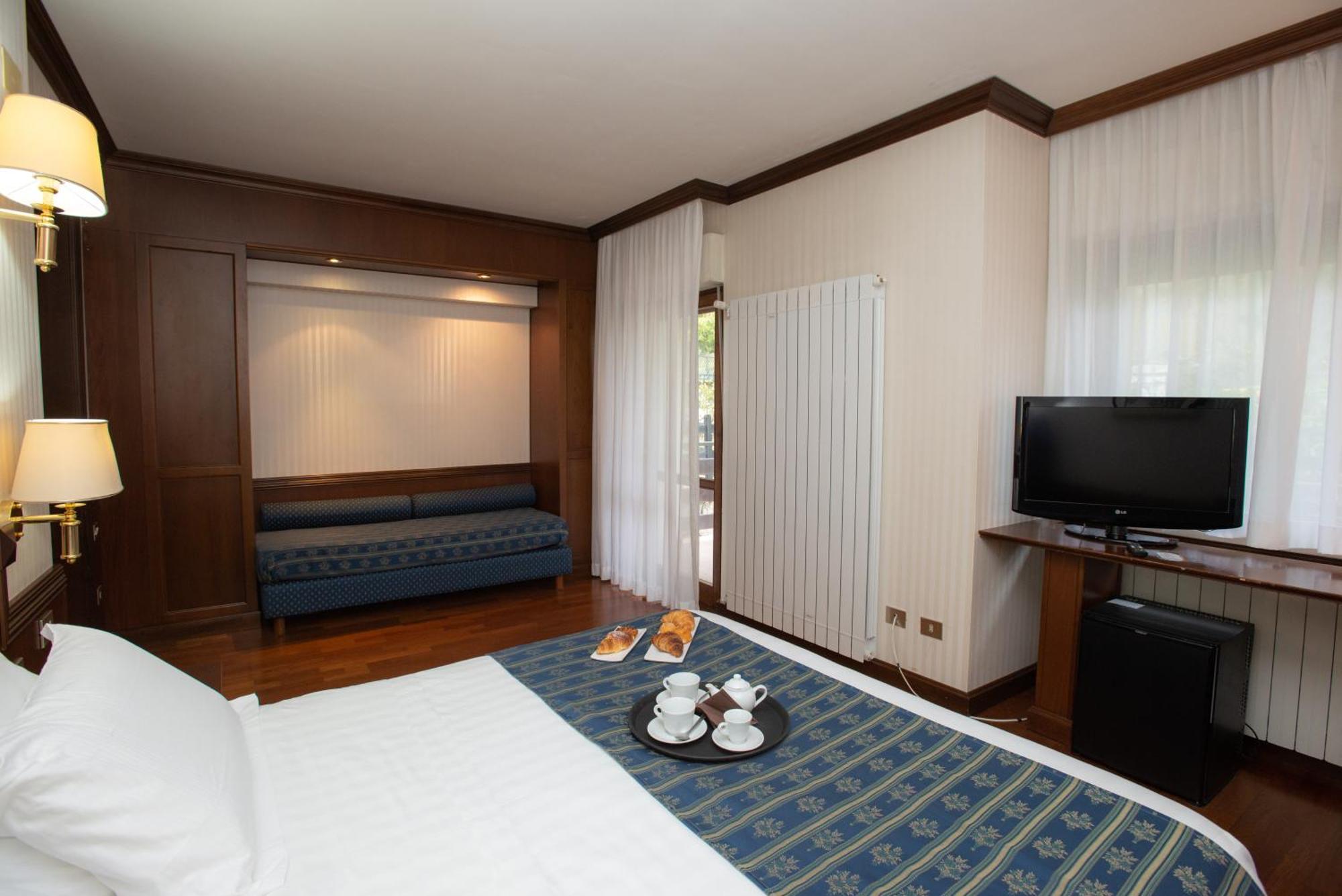 Hotel Corona & Spa Pescasseroli Eksteriør billede