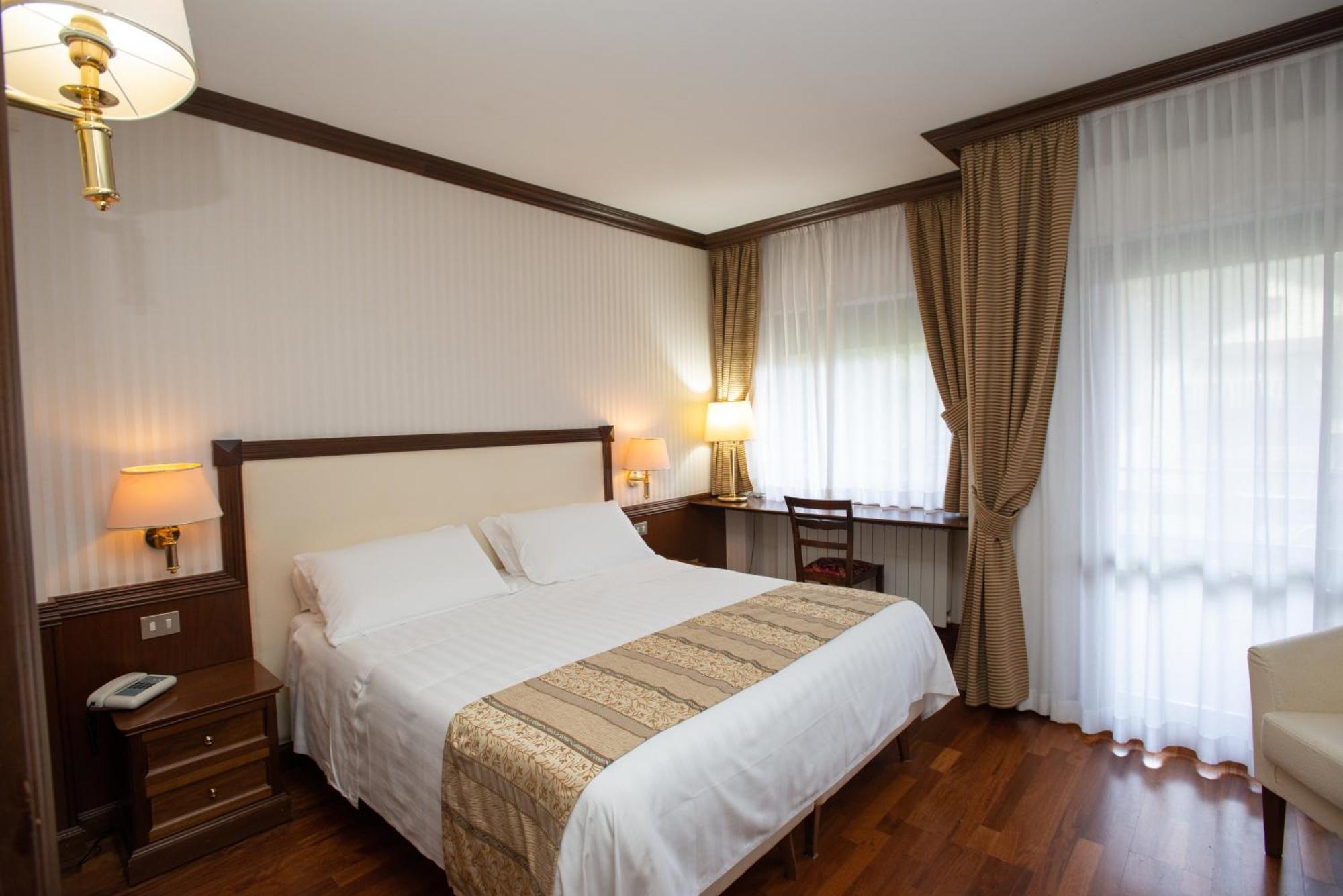 Hotel Corona & Spa Pescasseroli Eksteriør billede